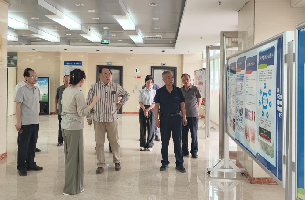 北京大学其鲁教授率专家团队莅临河南电池研究院考察交流